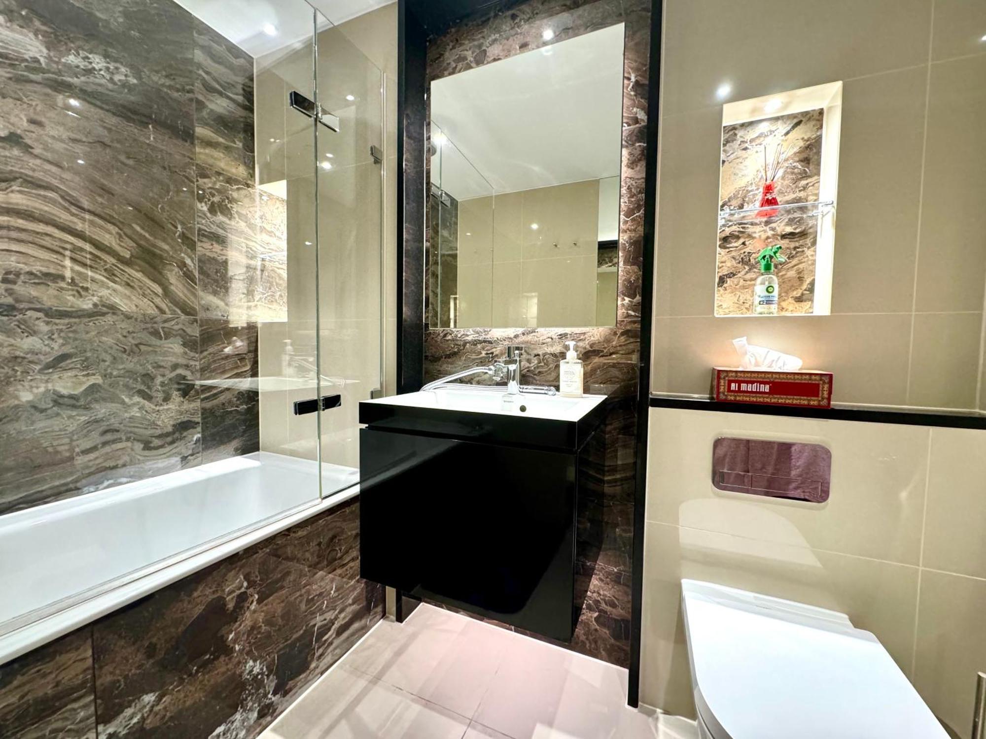 2 Bedroom Luxury Edgware Road By Wild Apartament